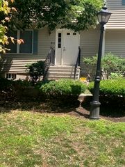 801 Manor Terrace 801, Lexington, MA 02420