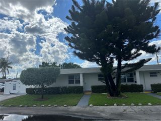 510 NE 4th Ave 510, Hallandale Beach, FL 33009