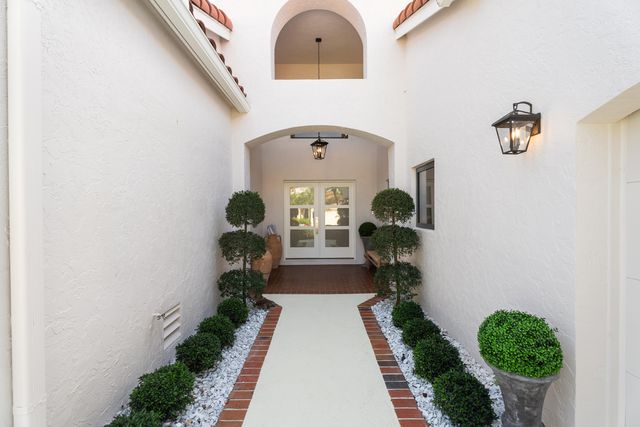 16613 Hidden Cove Drive, Jupiter, FL 33477