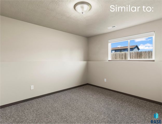 910 Birch St Street, Harrisburg, SD 57032