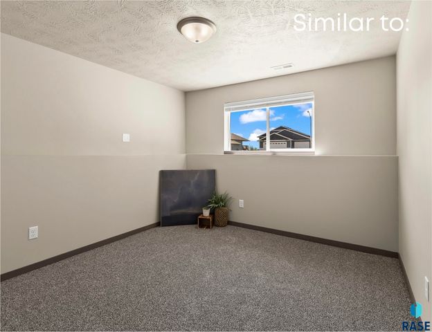 910 Birch St Street, Harrisburg, SD 57032