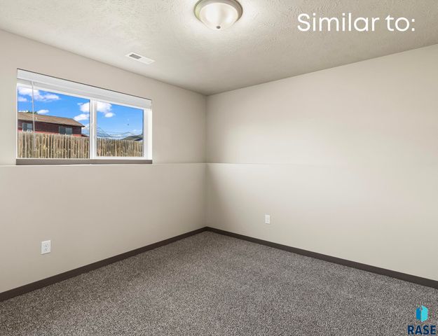 910 Birch St Street, Harrisburg, SD 57032