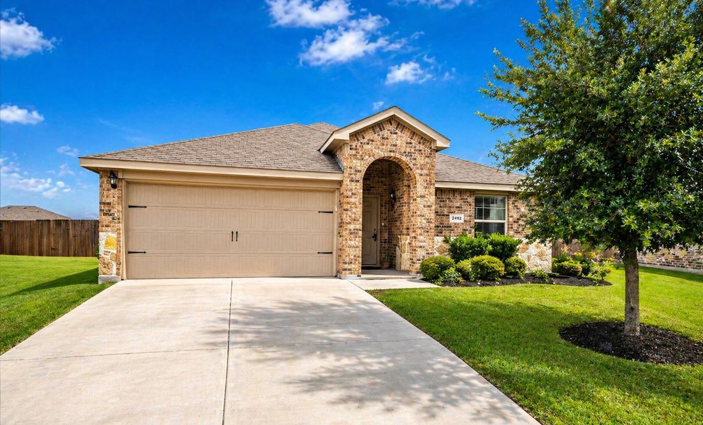 2492 Saldana Drive, Fate, TX 75189