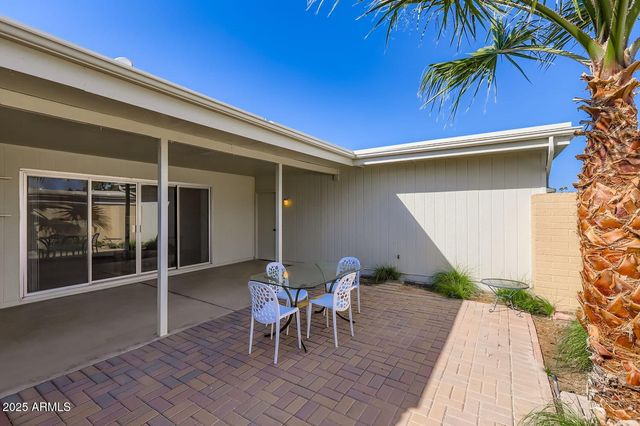 10454 W PALMERAS Drive, Sun City, AZ 85373