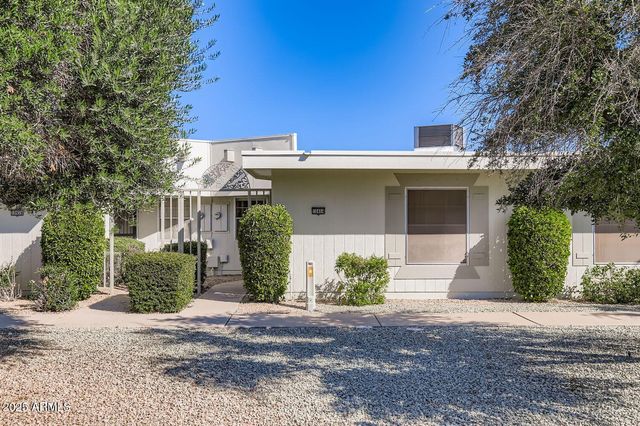 10454 W PALMERAS Drive, Sun City, AZ 85373