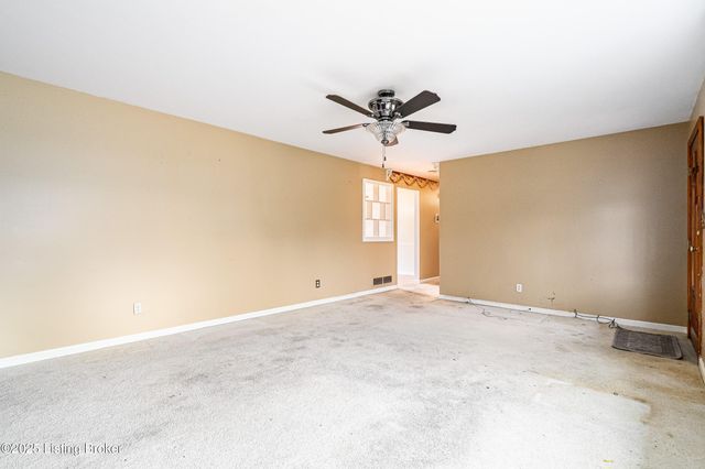 6505 Sherlock Way, Louisville, KY 40228