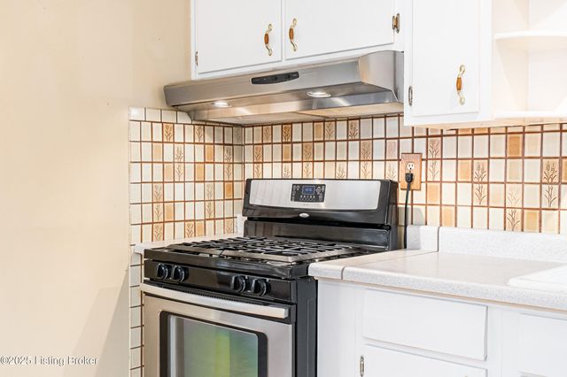 6505 Sherlock Way, Louisville, KY 40228