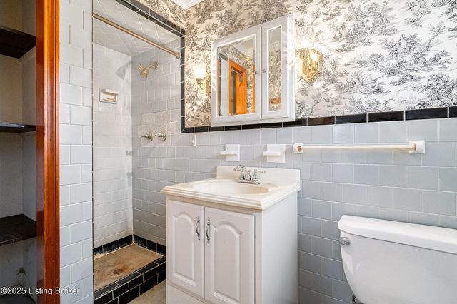 6505 Sherlock Way, Louisville, KY 40228