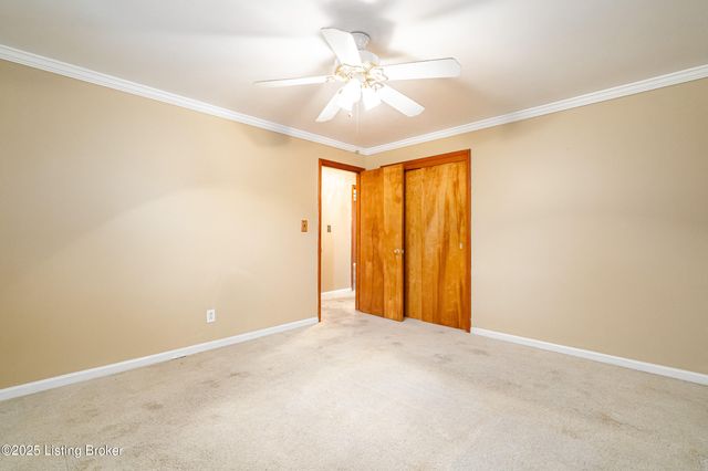 6505 Sherlock Way, Louisville, KY 40228