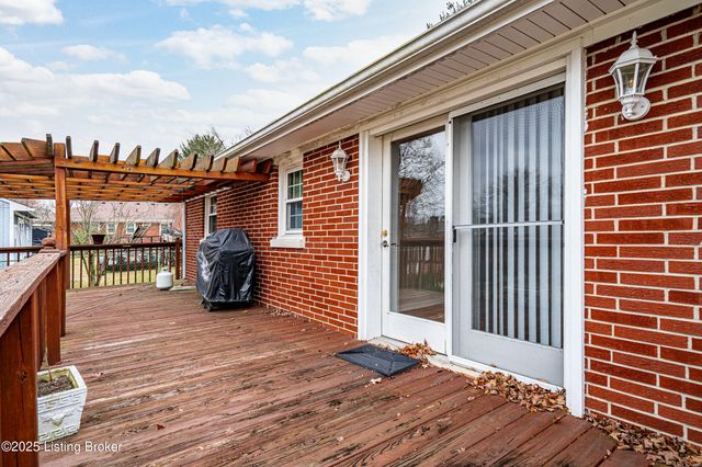 6505 Sherlock Way, Louisville, KY 40228