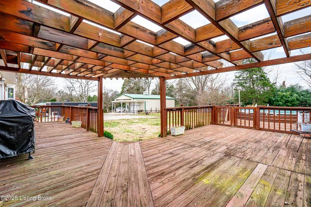 6505 Sherlock Way, Louisville, KY 40228