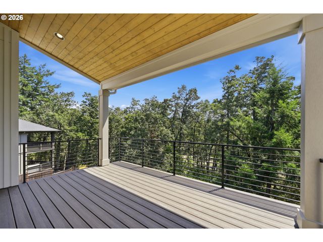 3445 SUMMIT SKY Blvd, Eugene, OR 97405