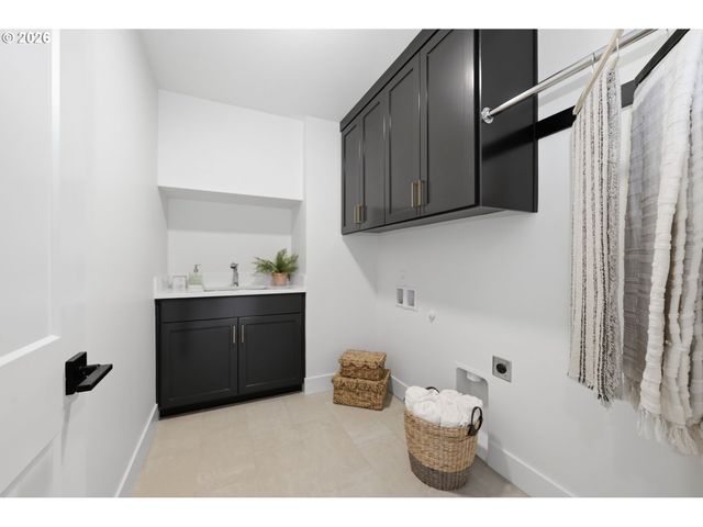 3445 SUMMIT SKY Blvd, Eugene, OR 97405