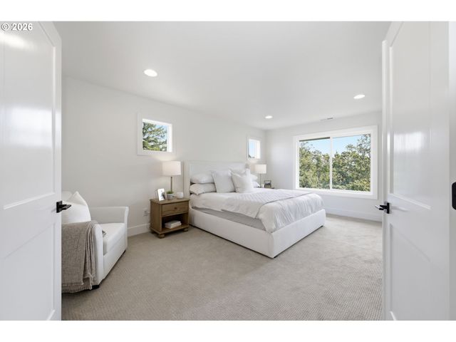 3445 SUMMIT SKY Blvd, Eugene, OR 97405