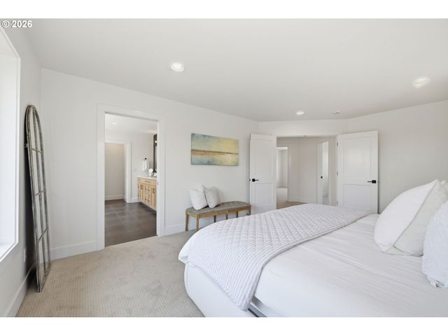 3445 SUMMIT SKY Blvd, Eugene, OR 97405