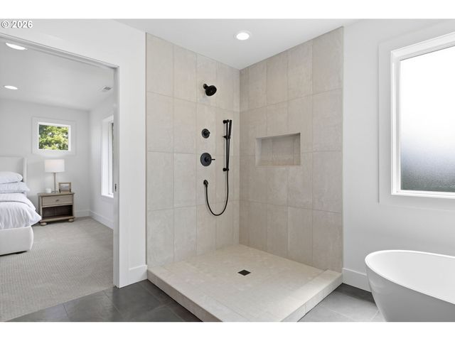3445 SUMMIT SKY Blvd, Eugene, OR 97405