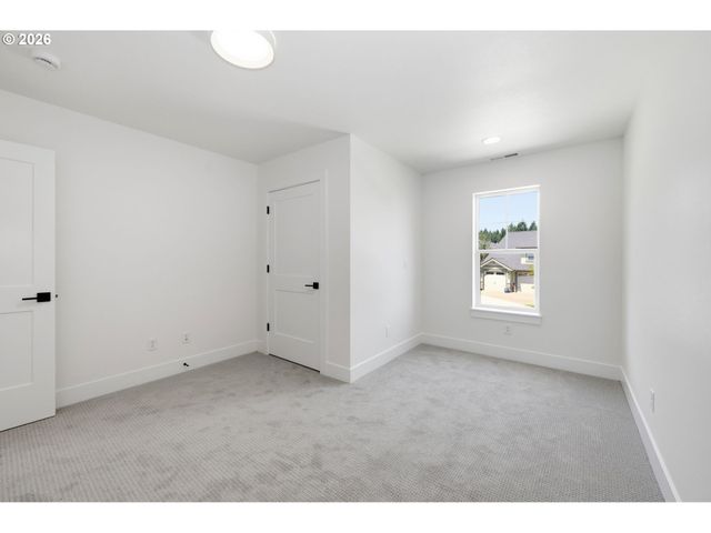 3445 SUMMIT SKY Blvd, Eugene, OR 97405