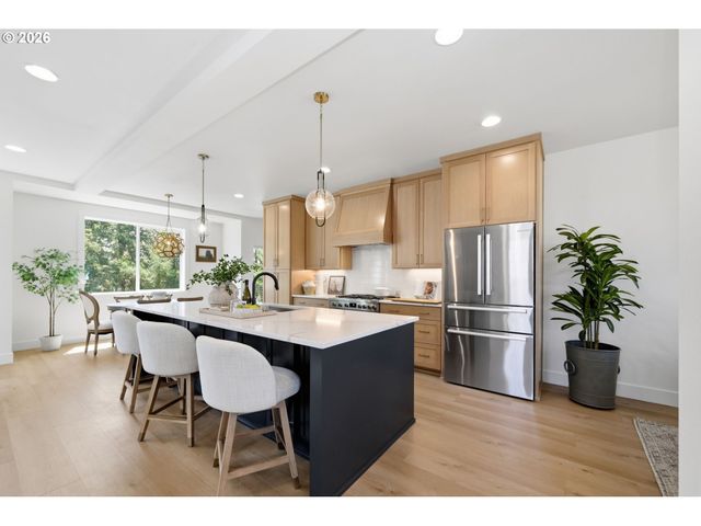 3445 SUMMIT SKY Blvd, Eugene, OR 97405