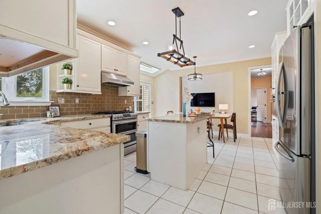 15 Autumn Lane, East Brunswick, NJ 08816