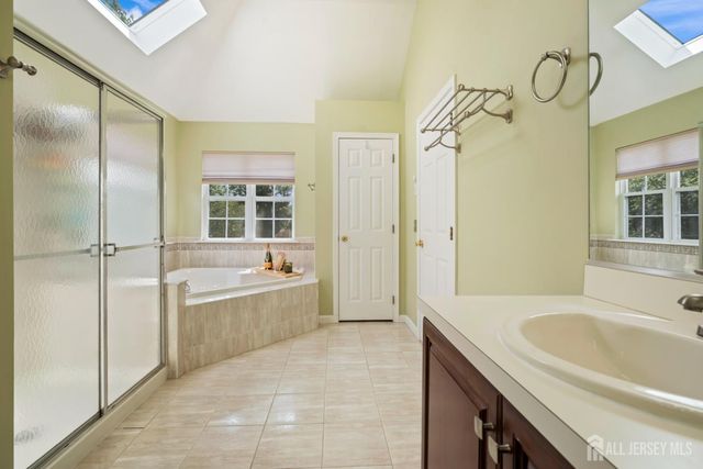 15 Autumn Lane, East Brunswick, NJ 08816