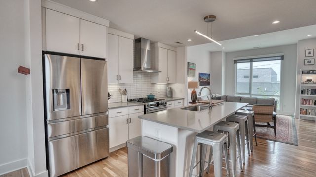 1020 Russell St, Nashville, TN 37206