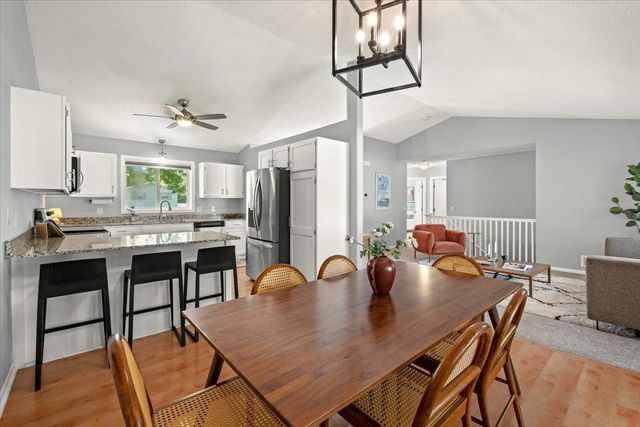 3210 Scott Avenue N, Golden Valley, MN 55422