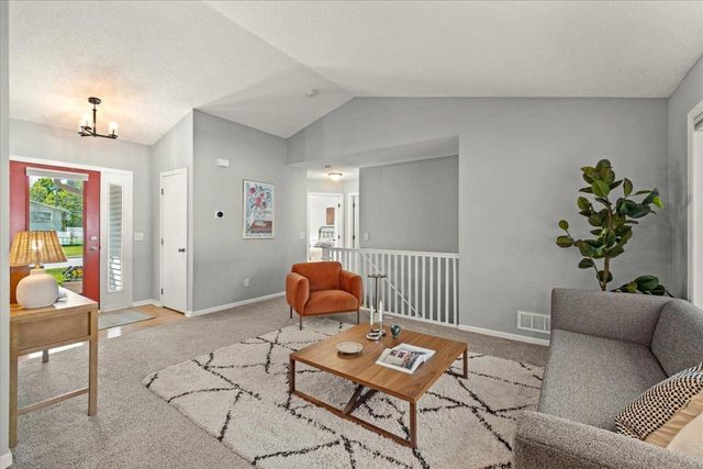 3210 Scott Avenue N, Golden Valley, MN 55422