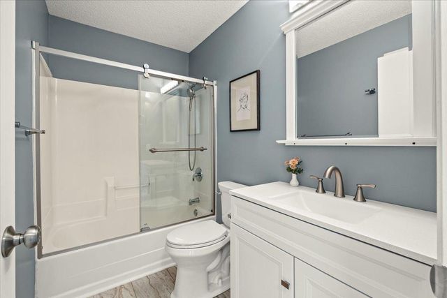 3210 Scott Avenue N, Golden Valley, MN 55422