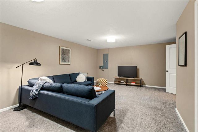 3210 Scott Avenue N, Golden Valley, MN 55422