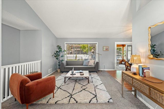 3210 Scott Avenue N, Golden Valley, MN 55422