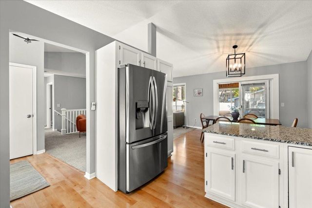 3210 Scott Avenue N, Golden Valley, MN 55422