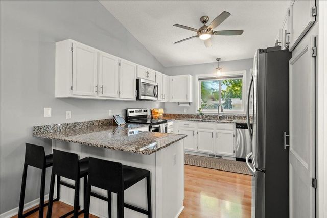 3210 Scott Avenue N, Golden Valley, MN 55422