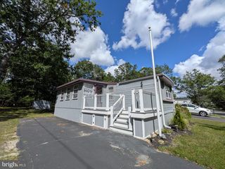 112 CHESTNUT DR, Barnegat, NJ 08005