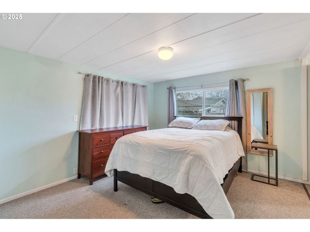 1005 FERRY St, Dayton, OR 97114