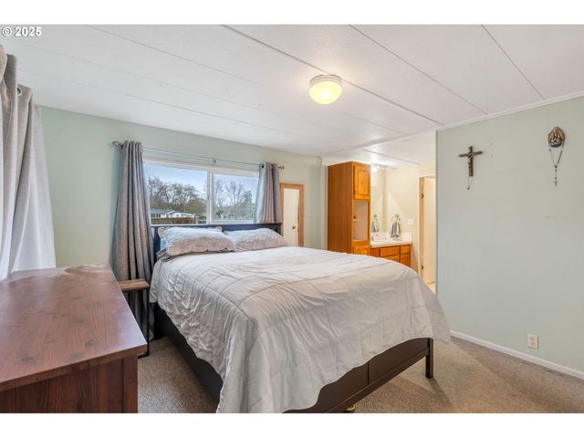 1005 FERRY St, Dayton, OR 97114