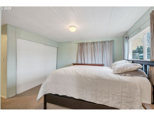 1005 FERRY St, Dayton, OR 97114