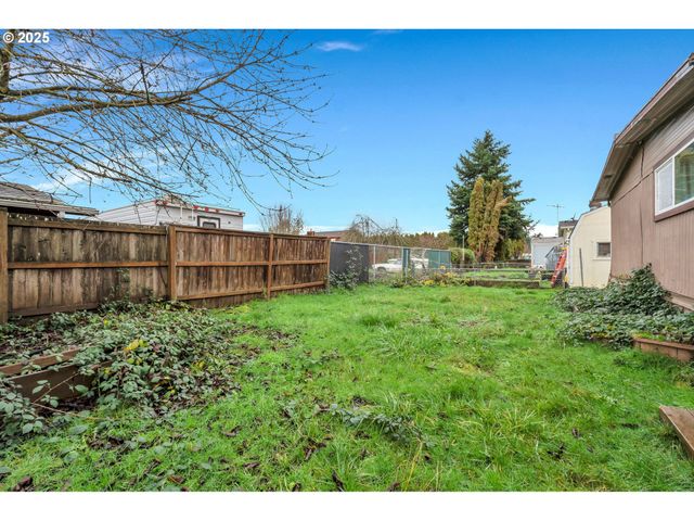 1005 FERRY St, Dayton, OR 97114