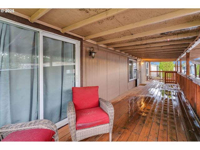 1005 FERRY St, Dayton, OR 97114