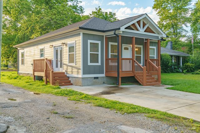11 Woodvale Avenue, Chattanooga, TN 37411