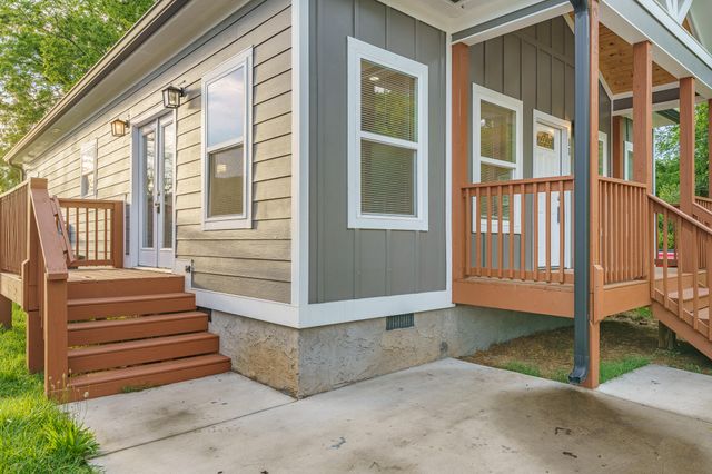 11 Woodvale Avenue, Chattanooga, TN 37411