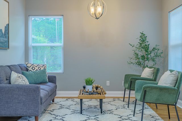 11 Woodvale Avenue, Chattanooga, TN 37411