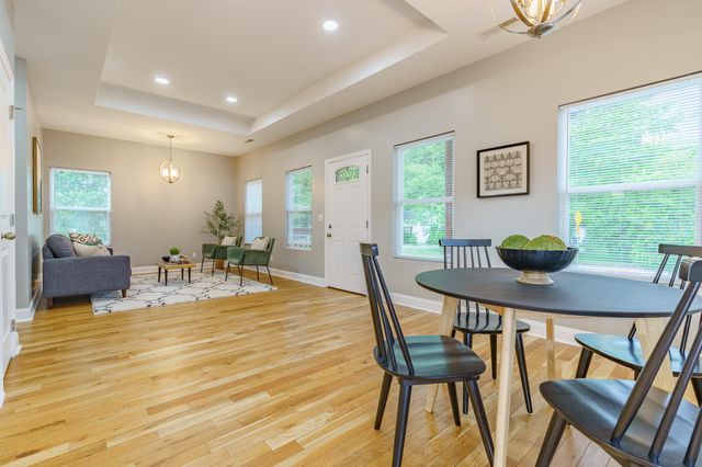 11 Woodvale Avenue, Chattanooga, TN 37411