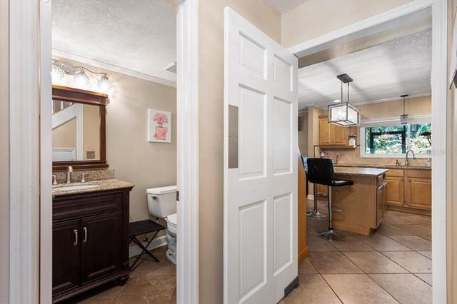 6006 SOARING AVENUE, Temple Terrace, FL 33617