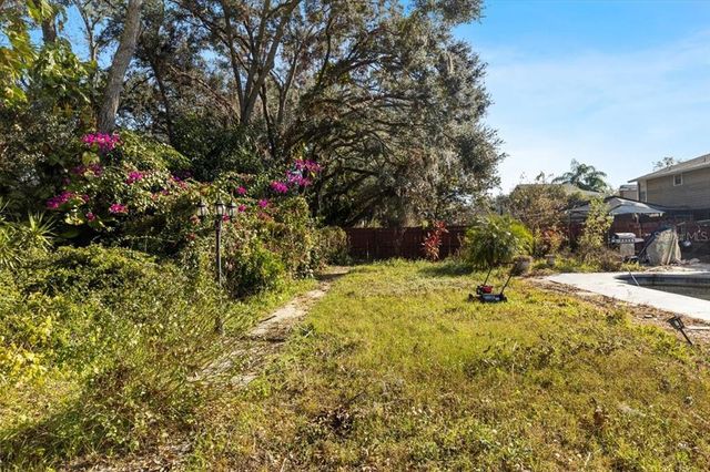 6006 SOARING AVENUE, Temple Terrace, FL 33617