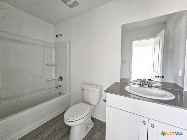 805 Riviera Court, Seguin, TX 78155
