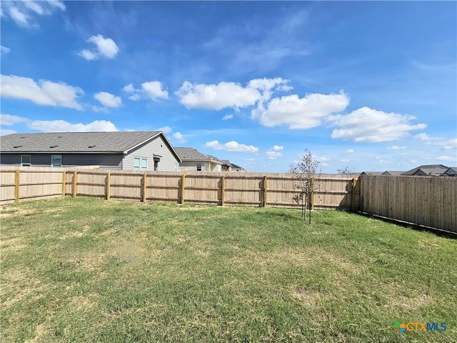 805 Riviera Court, Seguin, TX 78155