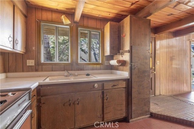 1332 Siskiyou Drive, Big Bear Lake, CA 92315