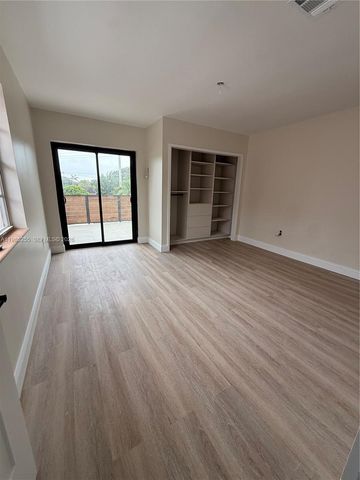 370 Flagami Blvd, Miami, FL 33144