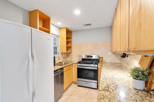 6808 Glenridge Drive D, Atlanta, GA 30328