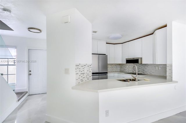 12909 SW 61 0, Miami, FL 33183